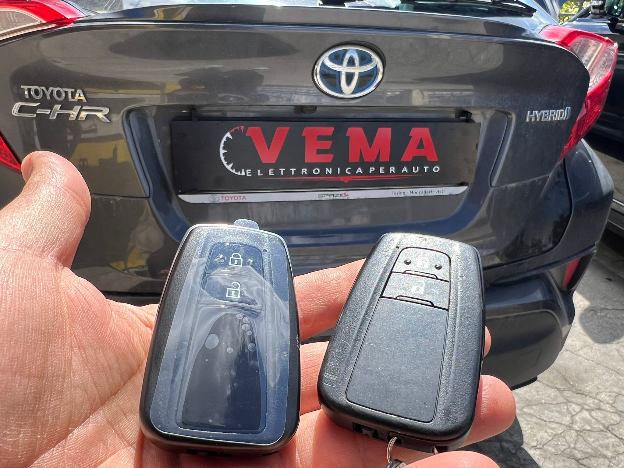 Duplicato chiave con telecomando Toyota C-HR